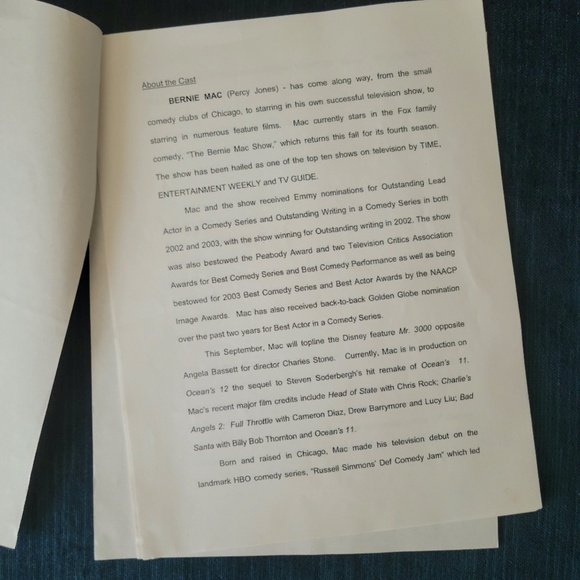 Authentic Bernie Mac Autograph on "Guess Who" Film Synopsis Sheets - Picture 2 of 2